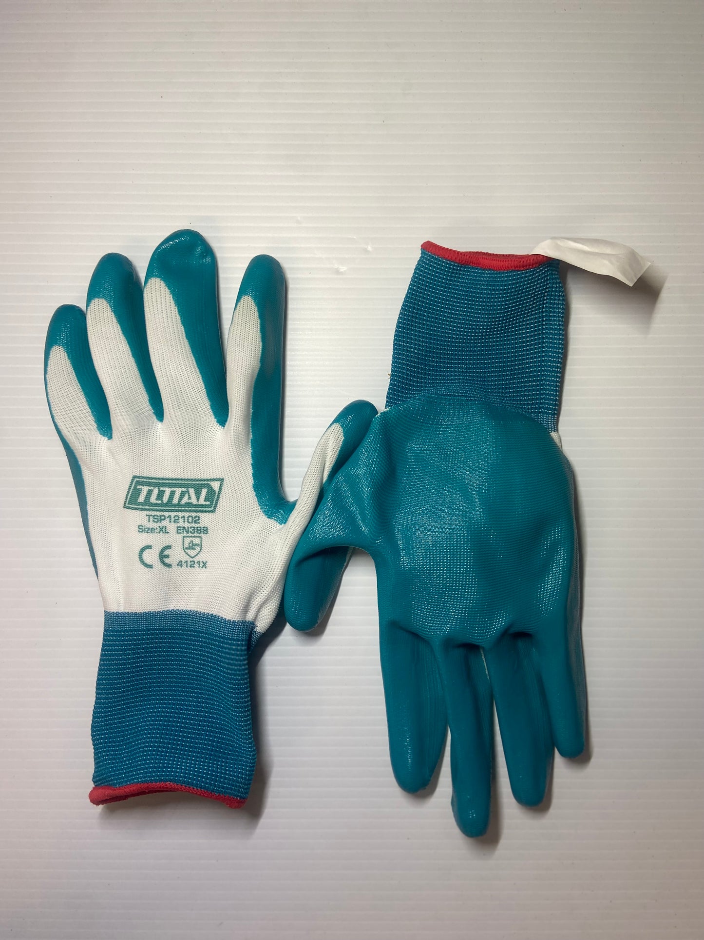 Guantes de Seguridad Nitrilo Rojo y Negro - Antideslizante y flexible